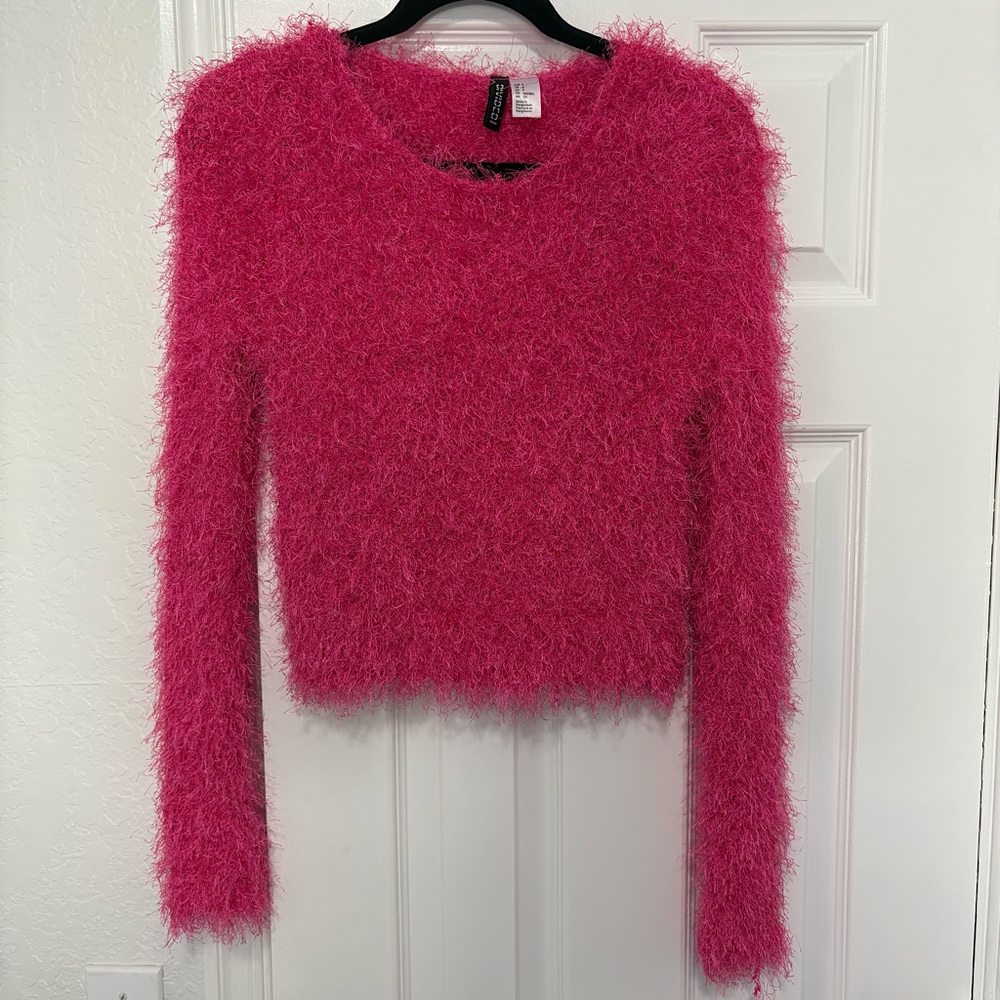 Fuzzy Cropped Sweater. Hot Pink. Size Small